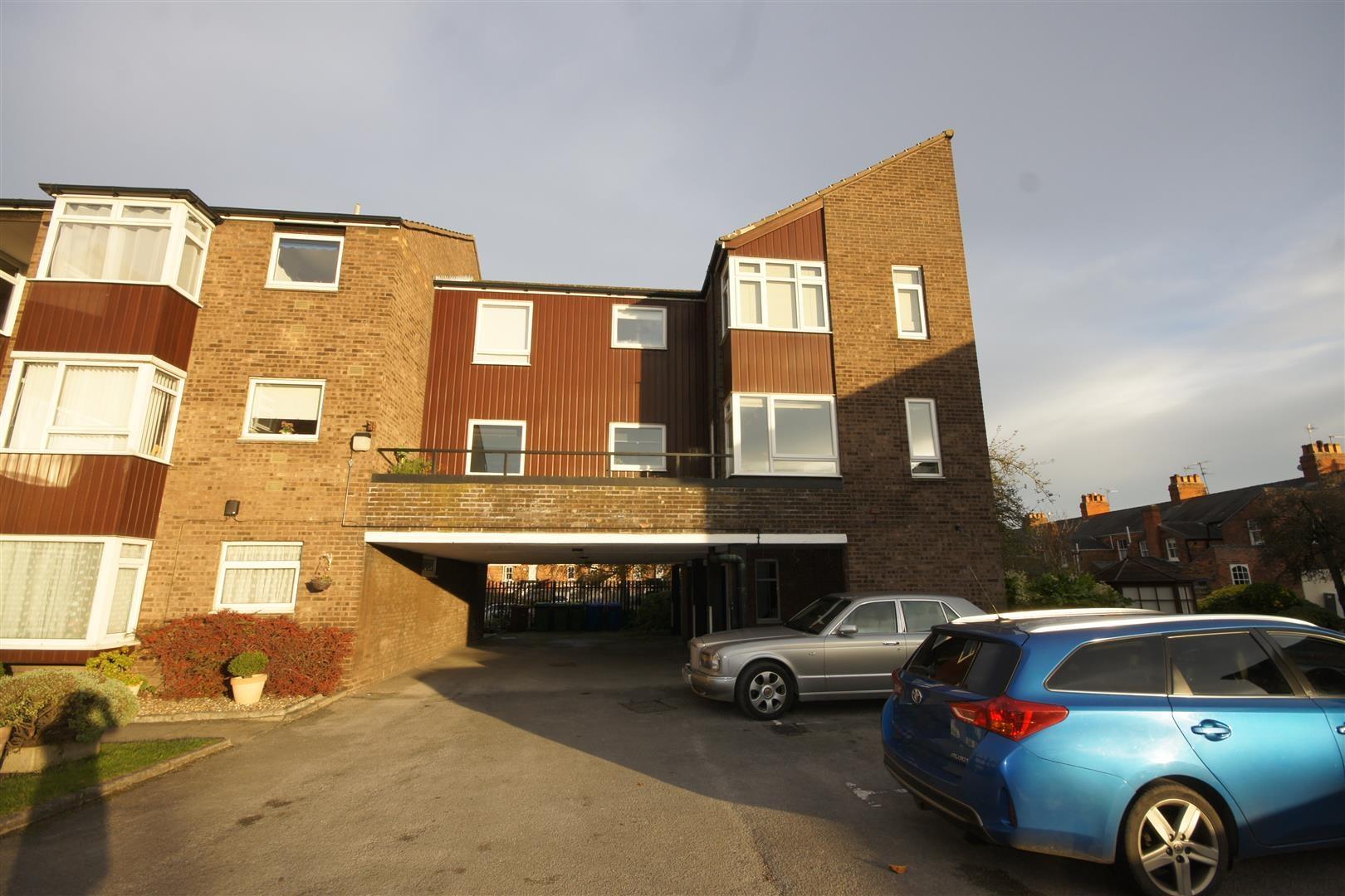 Flat Minster Court, Minster Beverley, East Riding of Yorkshire, HU17 8HQ